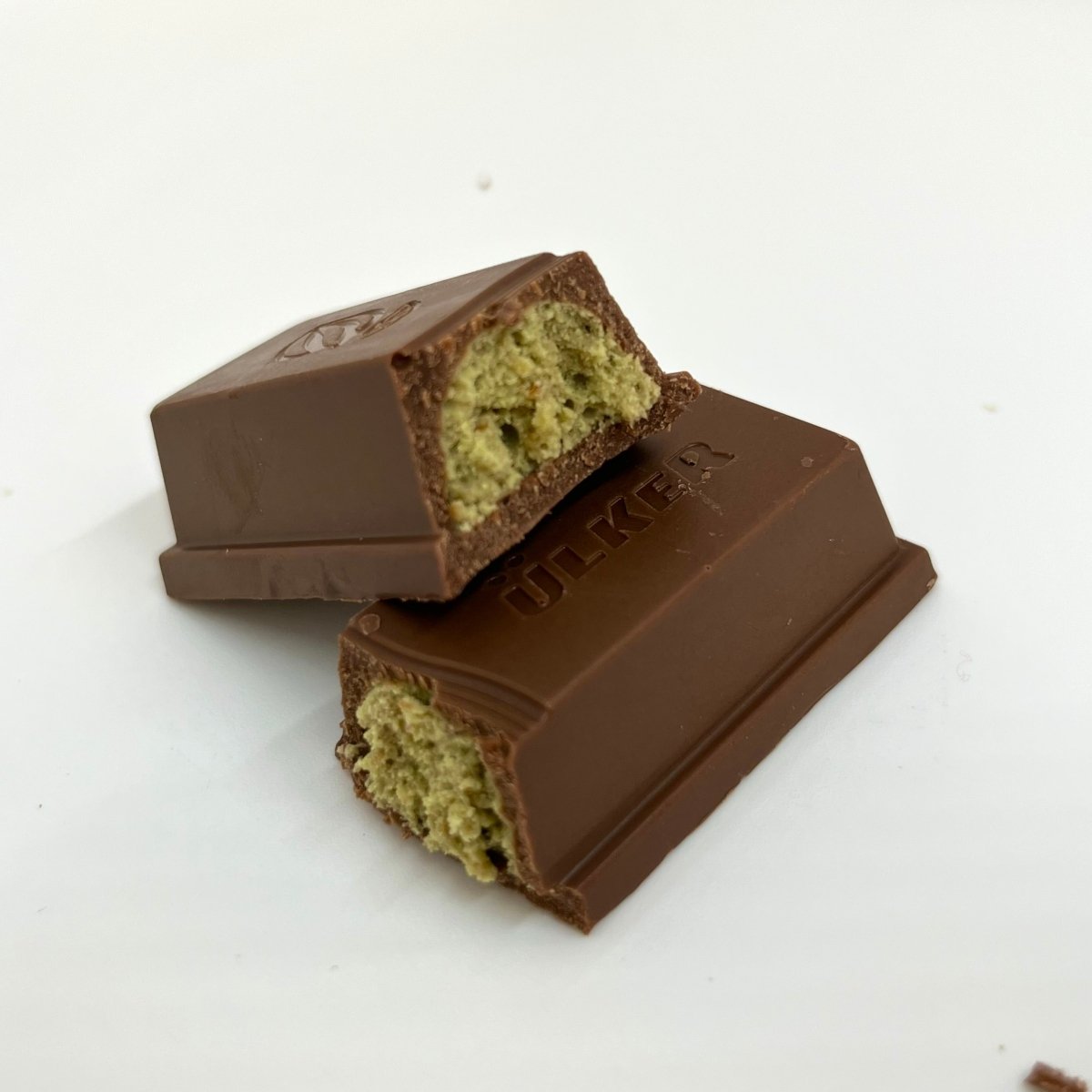 Ulker Dubai Chocolate with Antep Pistachio and Crispy Kataifi - 35g - TryAladdin