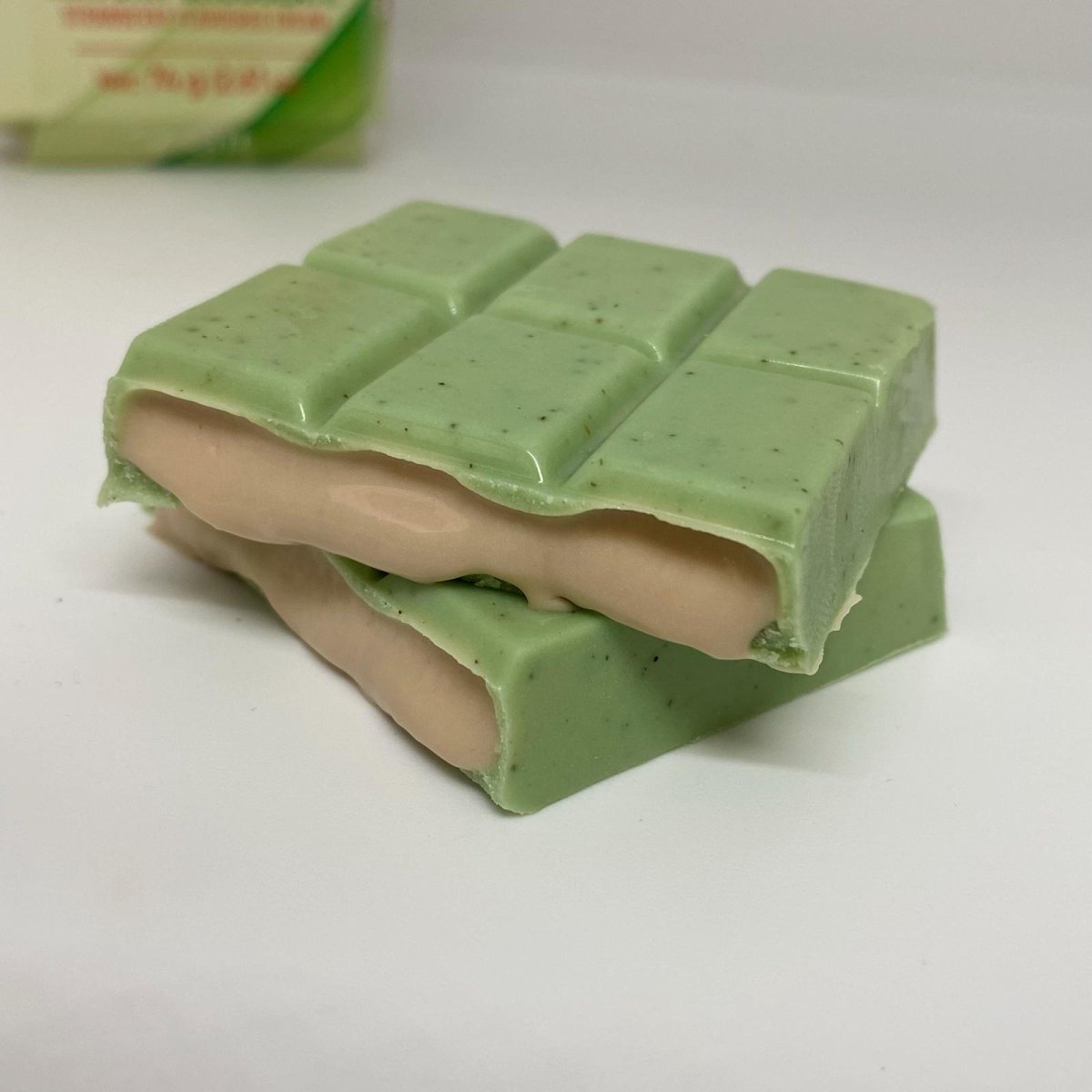 V - Gift Matcha Chocolate with Strawberry Flavoured Cream Filling - TryAladdin