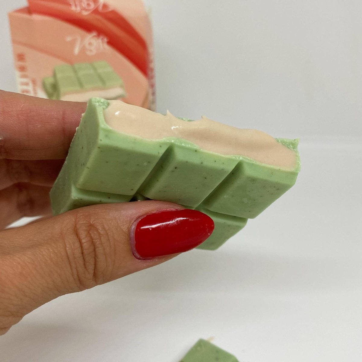 V - Gift Matcha Chocolate with Strawberry Flavoured Cream Filling - TryAladdin