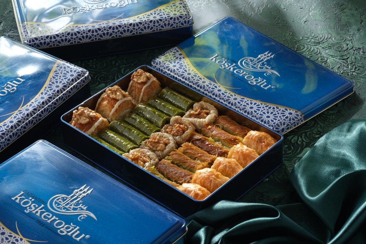 Koskeroglu | Premium Assorted Baklava with Gift Metal Box - TryAladdin